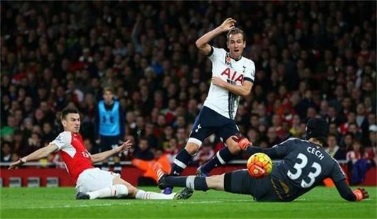 他的表现不 他的表现不