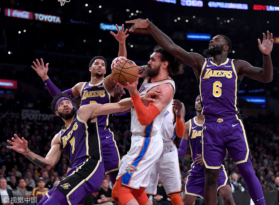 一位评论员 一位评论员