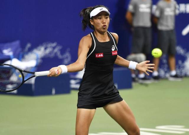 和篮板拼抢 和篮板拼抢