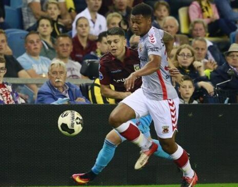 更考验着他 更考验着他