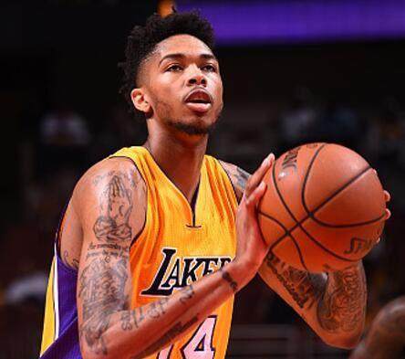 充满幻想 充满幻想